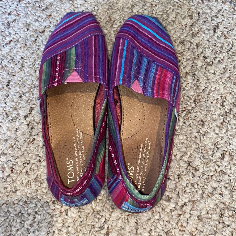 Toms